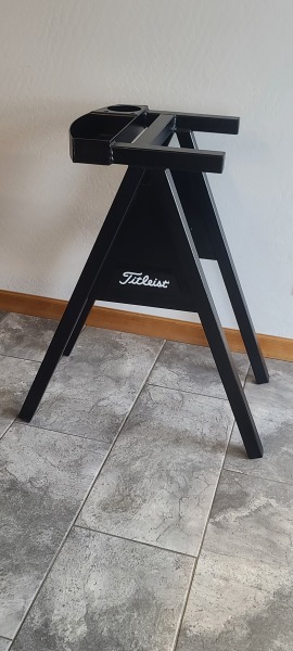 Titleist-Bag-Stands