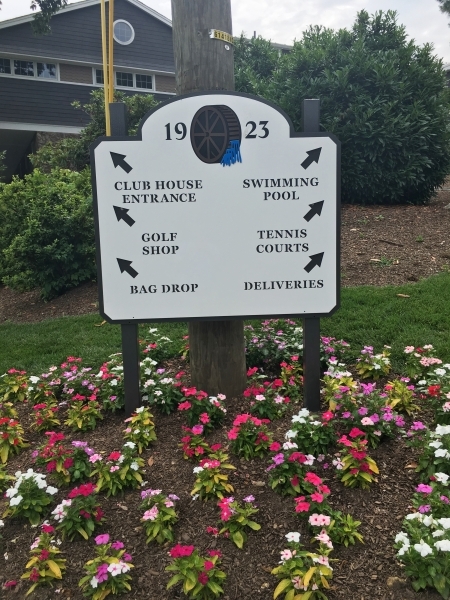 Directional Sign -Green Brook CC