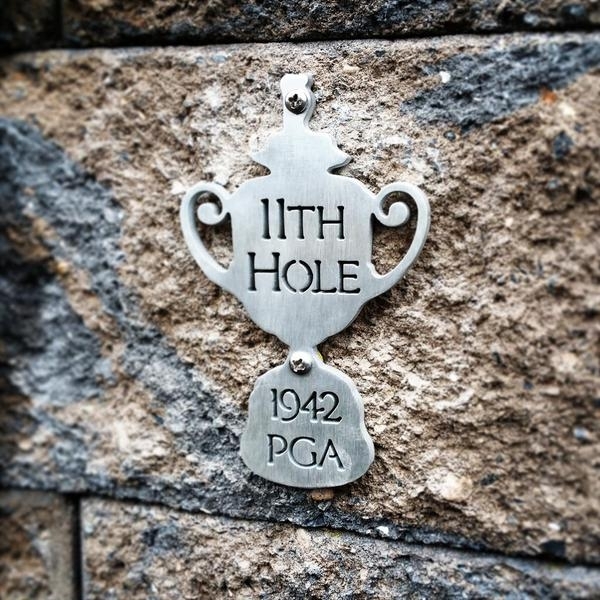 Seaview Hole Signs