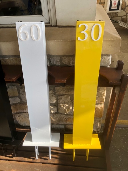 Philadelphia-Country-Club-Yardage-Posts