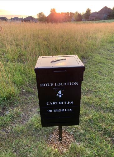 Sagamore-Scorecard-Box-with-Post