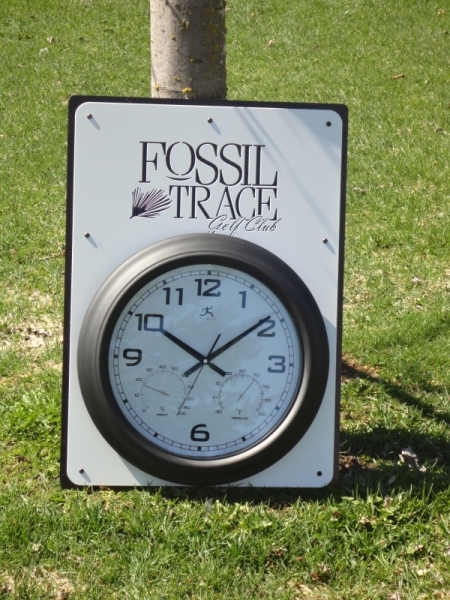 Clock Sign -Fossil Trace