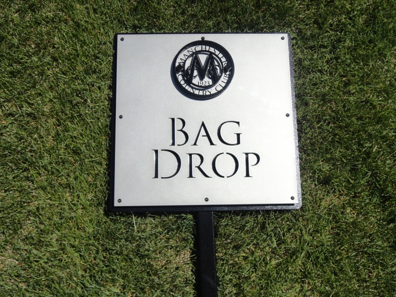 bag-drop-golf-signage-mancheser