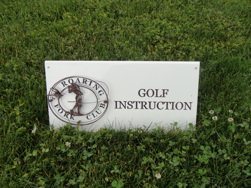 golf-course-a-frame-signage-roaring-forks