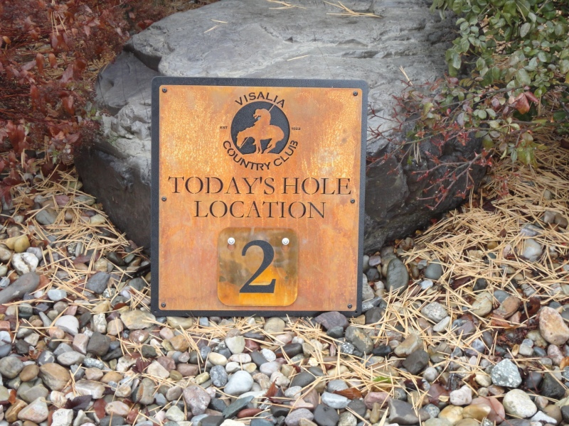 hole-location-sign-visalia